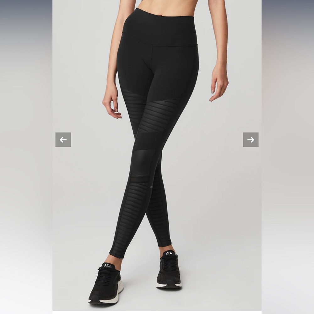 Black leggings